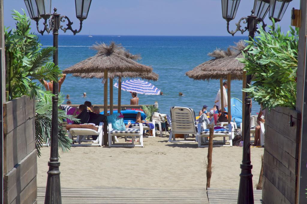 Lagrange Grand Bleu - Les Pierres De Jade Vakantiepark